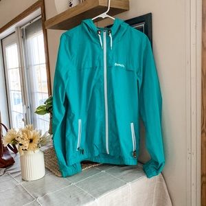Bench Light-Weight Wind/Rain Jacket